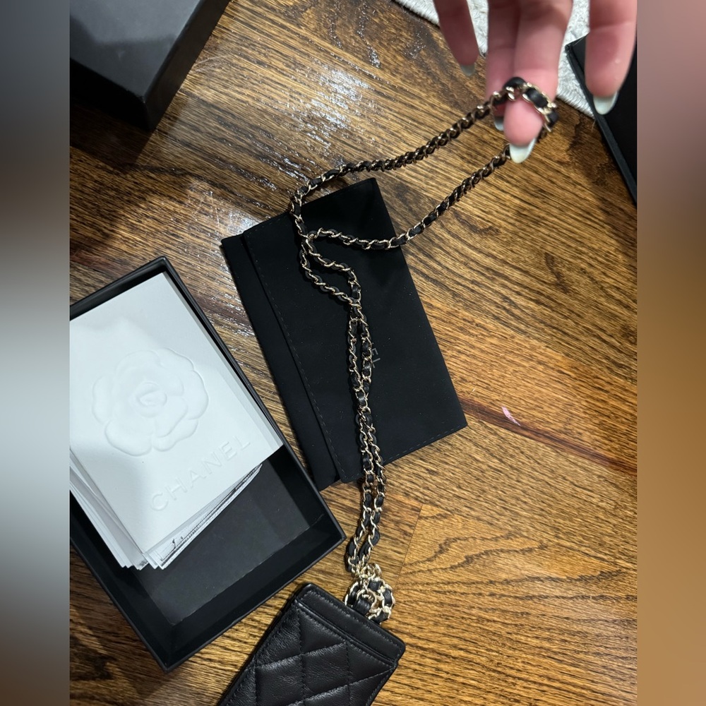 Chanel - Picture 2 of 10